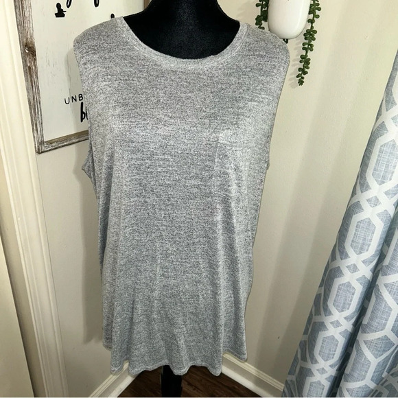 Ava & Viv gray sleeveless top - Picture 1 of 6